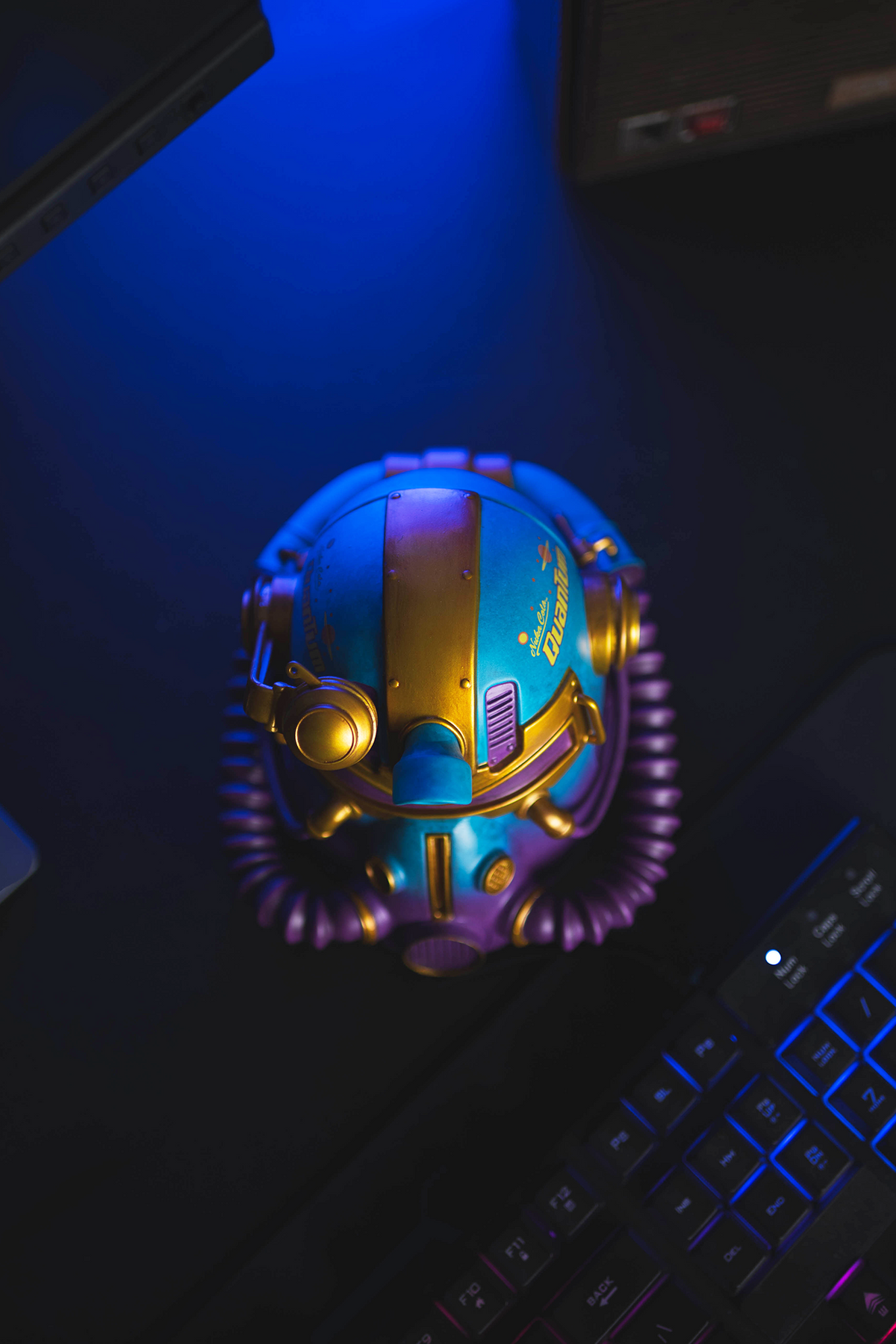 Fallout Nuka-Cola Quantum Power Armor Helmet Mini Desktop Statue