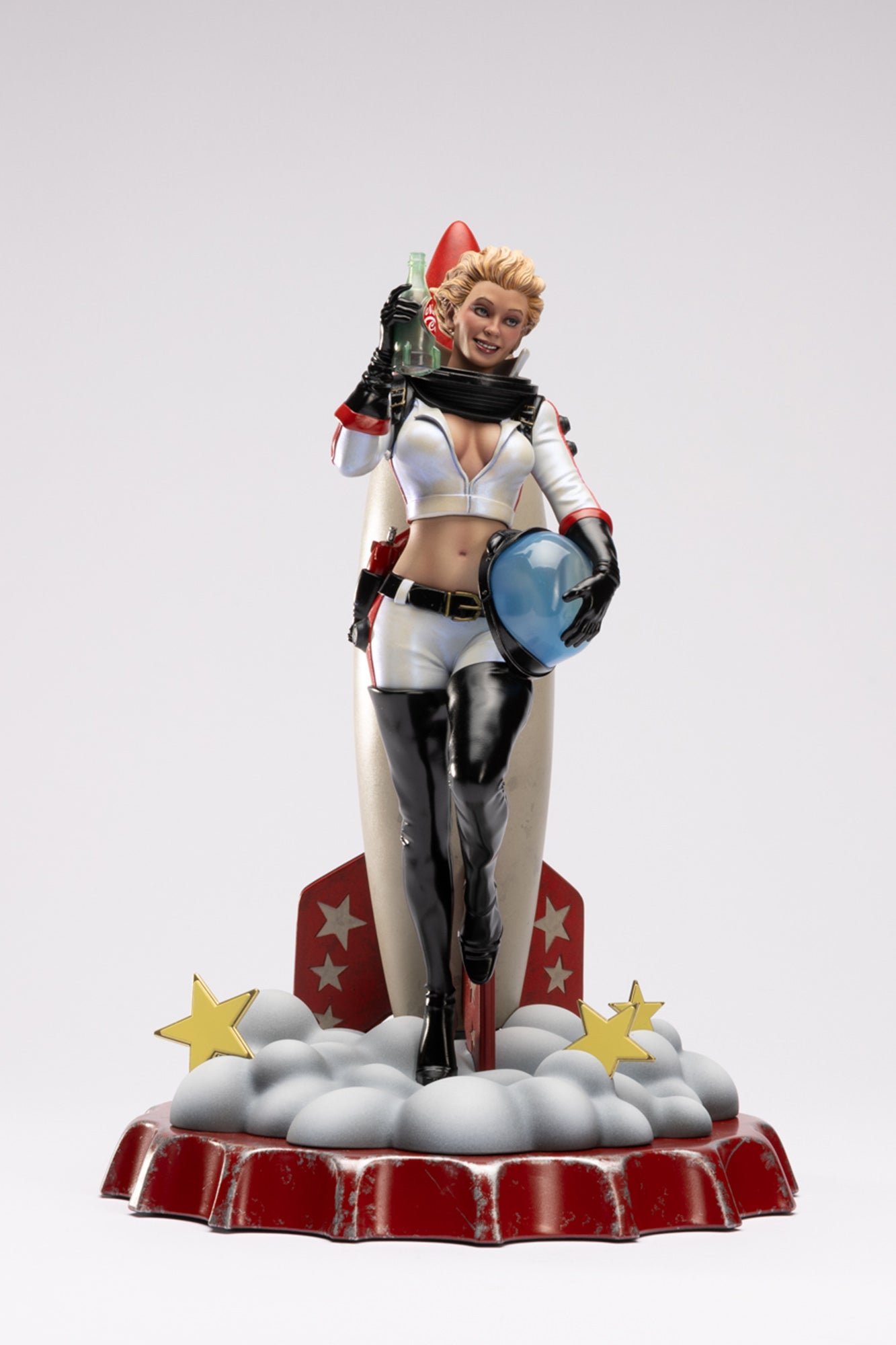 Estatua del traje cohete de Nuka-Girl de Fallout