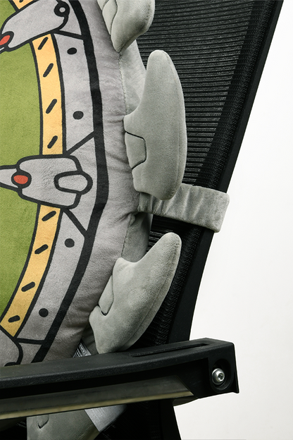 DOOM: The Dark Ages Almohada Escudo Peluche