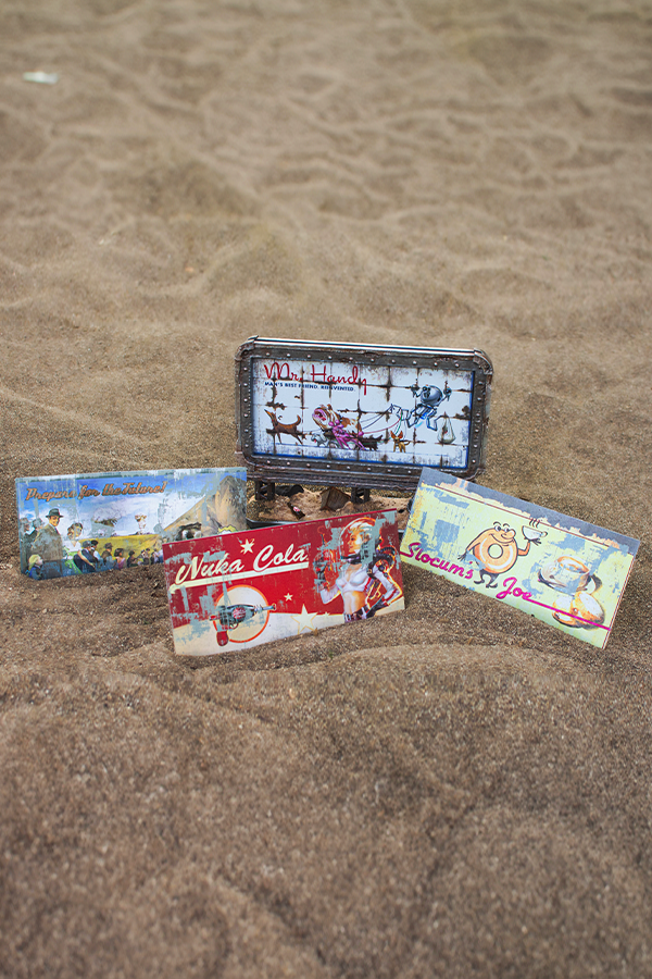 Fallout Schaltbares Desktop-Werbeschild – Serie 2