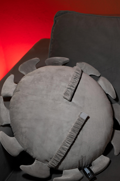 DOOM: The Dark Ages Almohada Escudo Peluche