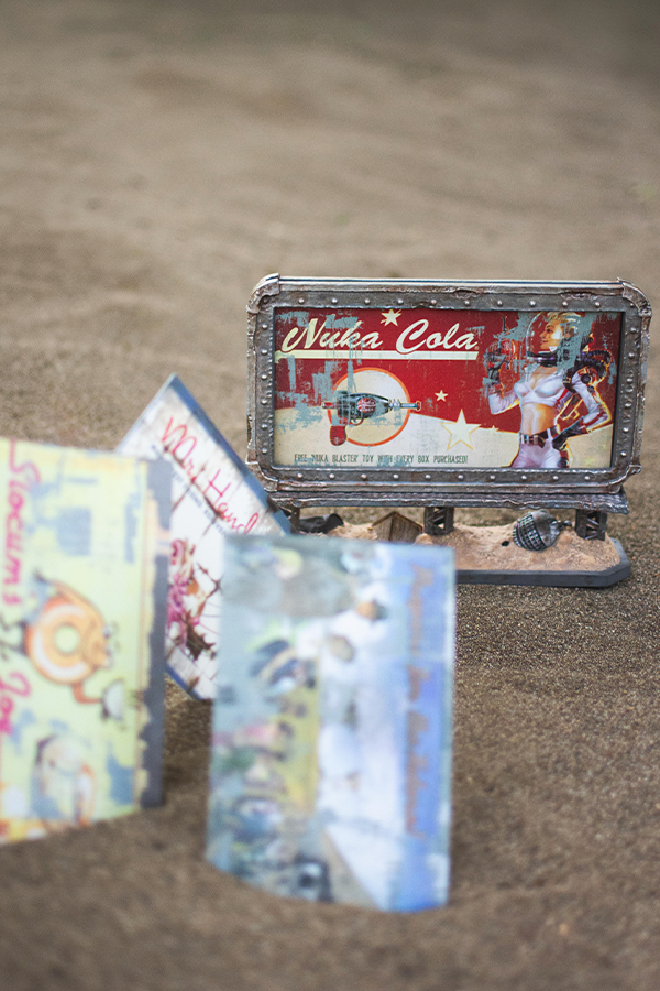 Fallout Schaltbares Desktop-Werbeschild – Serie 2