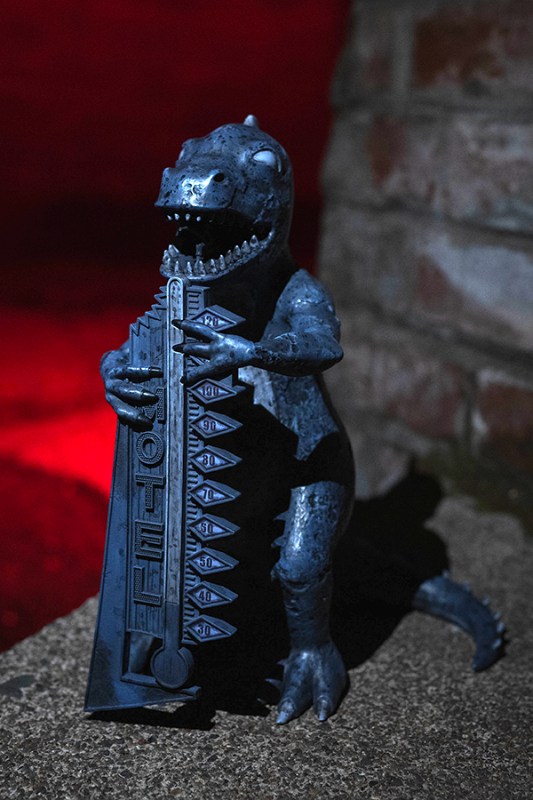 Fallout New Vegas Dinky theT-Rex Statue (Nighttime)