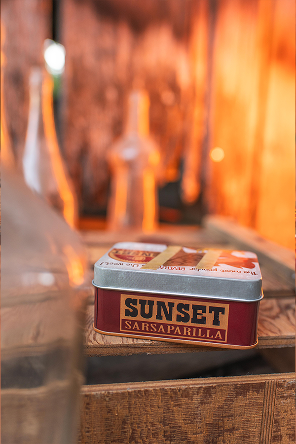 Fallout Bottlecap Series: Sunset Sarsaparilla with Collectible Tin