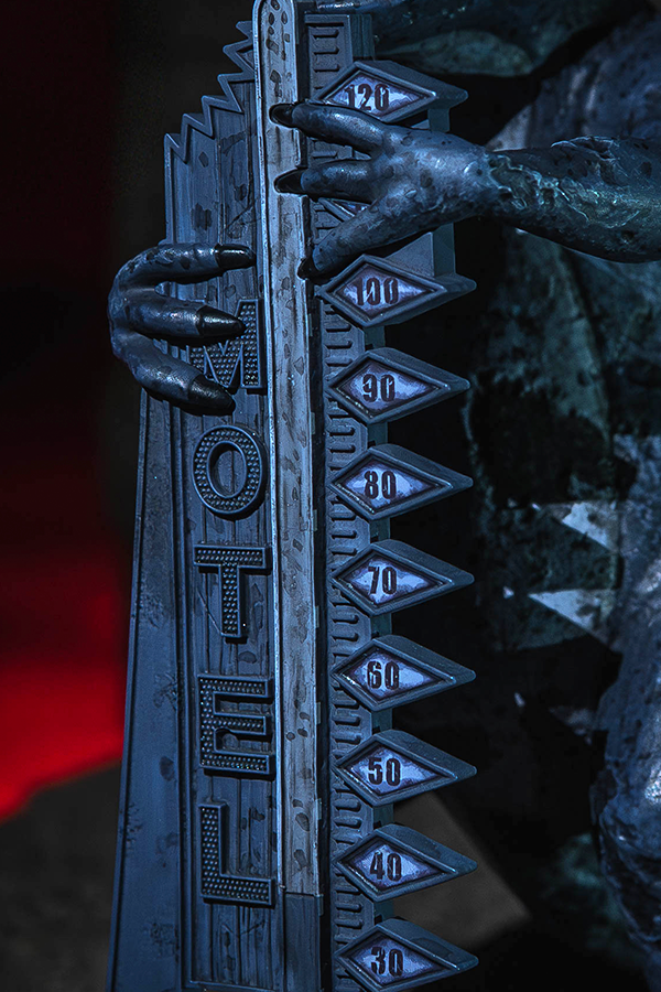 Fallout New Vegas Dinky theT-Rex Statue (Nighttime)