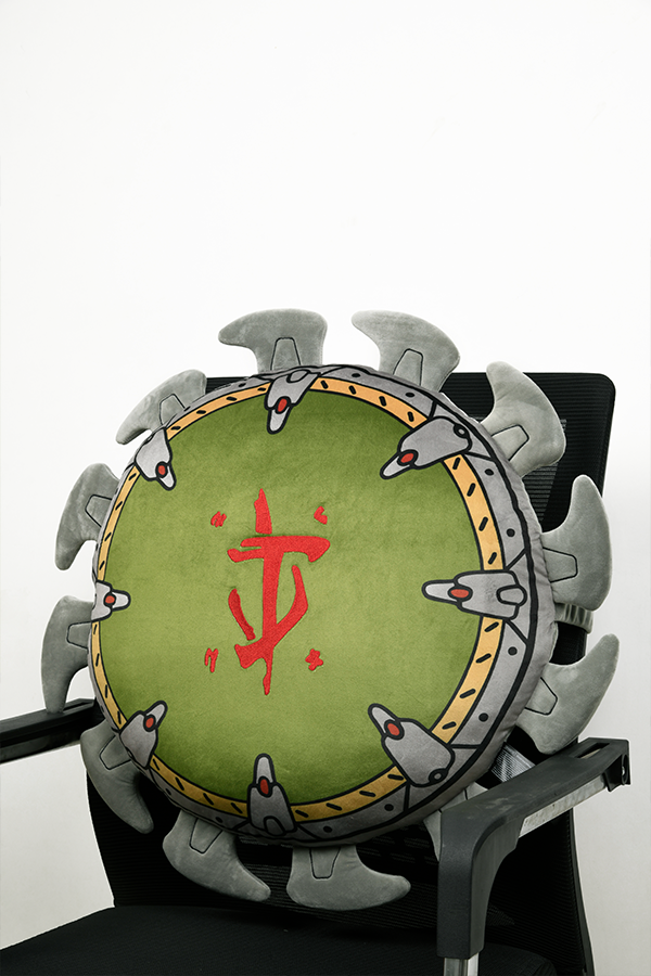 DOOM: The Dark Ages Almohada Escudo Peluche