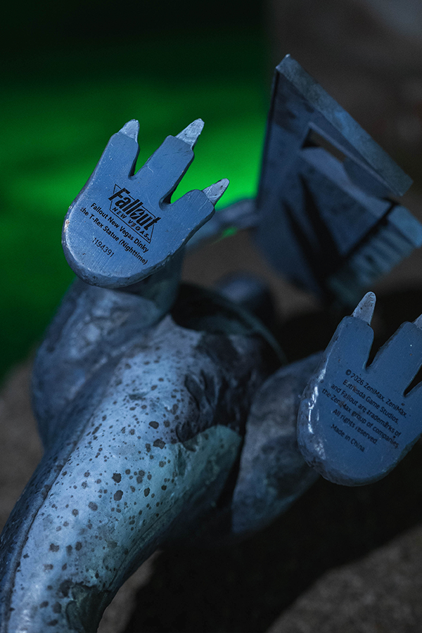 Fallout New Vegas Dinky theT-Rex Statue (Nighttime)